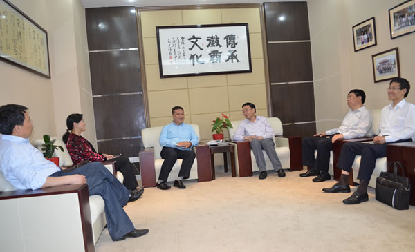 庐江县政府与嘉兴市安徽商会签订合作协议书